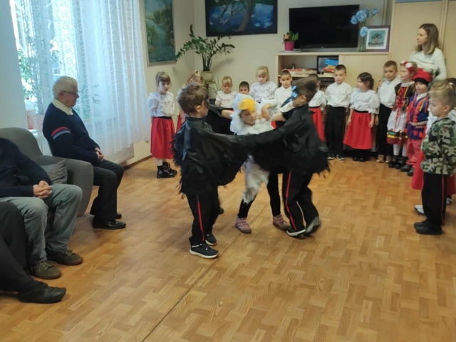 ddb7cd8d-e06d-418e-b302-e0c6cba05114